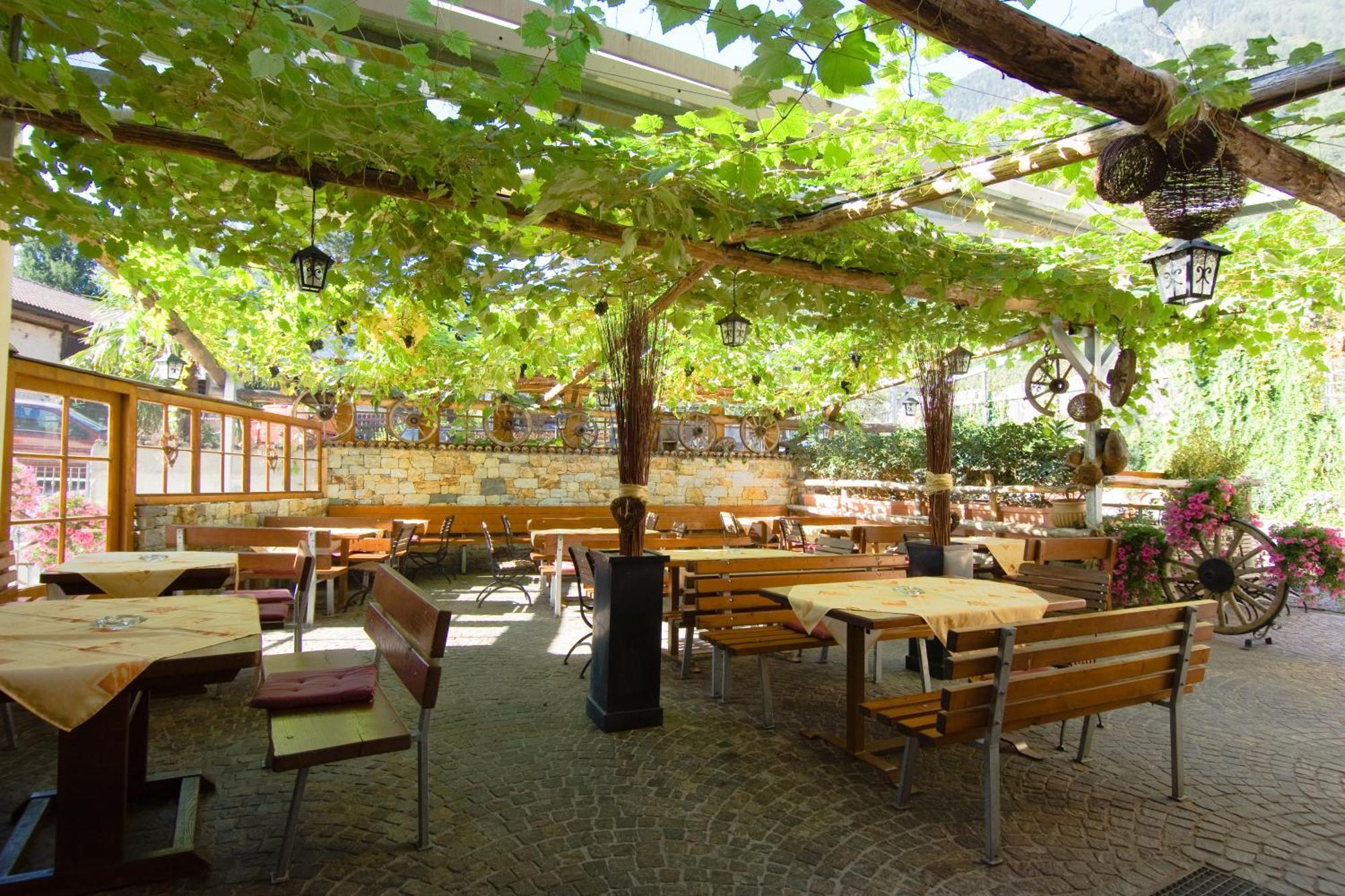 Hotel Lowenwirt 3*
